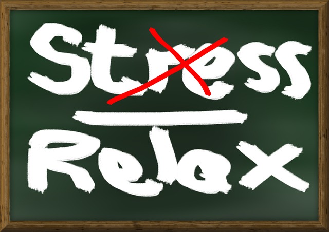 COMBATTERE LO STRESS CON LA CHITARRA (MUSICOTERAPIA)