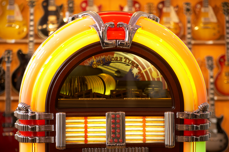 DIVENTA UN JUKEBOX UMANO CON LA CHITARRA!