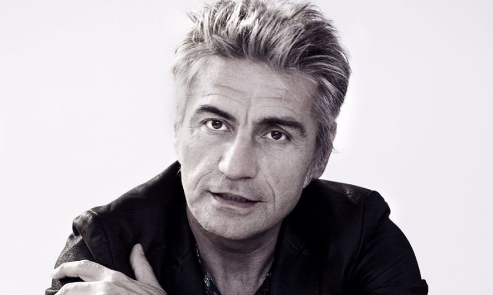 Ligabue Balliamo sul mondo, Accordi. Copertina